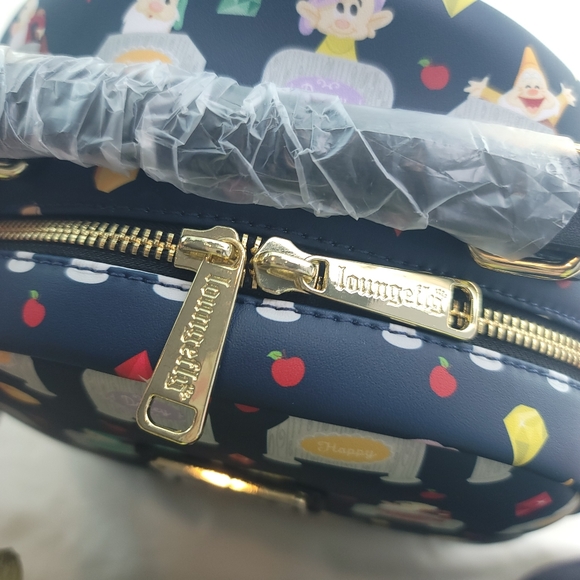 Loungefly Disney Snow White and the Seven Dwarves Beds Print Mini Backpack - Picture 6 of 7